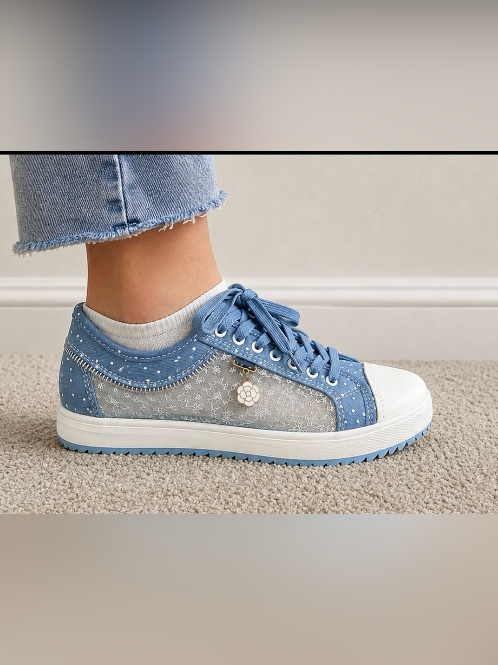 Women's Blue Lace-Accent Casual Sneakers